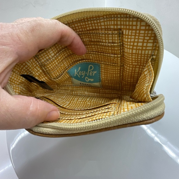 FOSSIL KeyPer Multicolor Floral Coated Canvas Brown Leather Wristlet Wallet - Picture 6 of 8